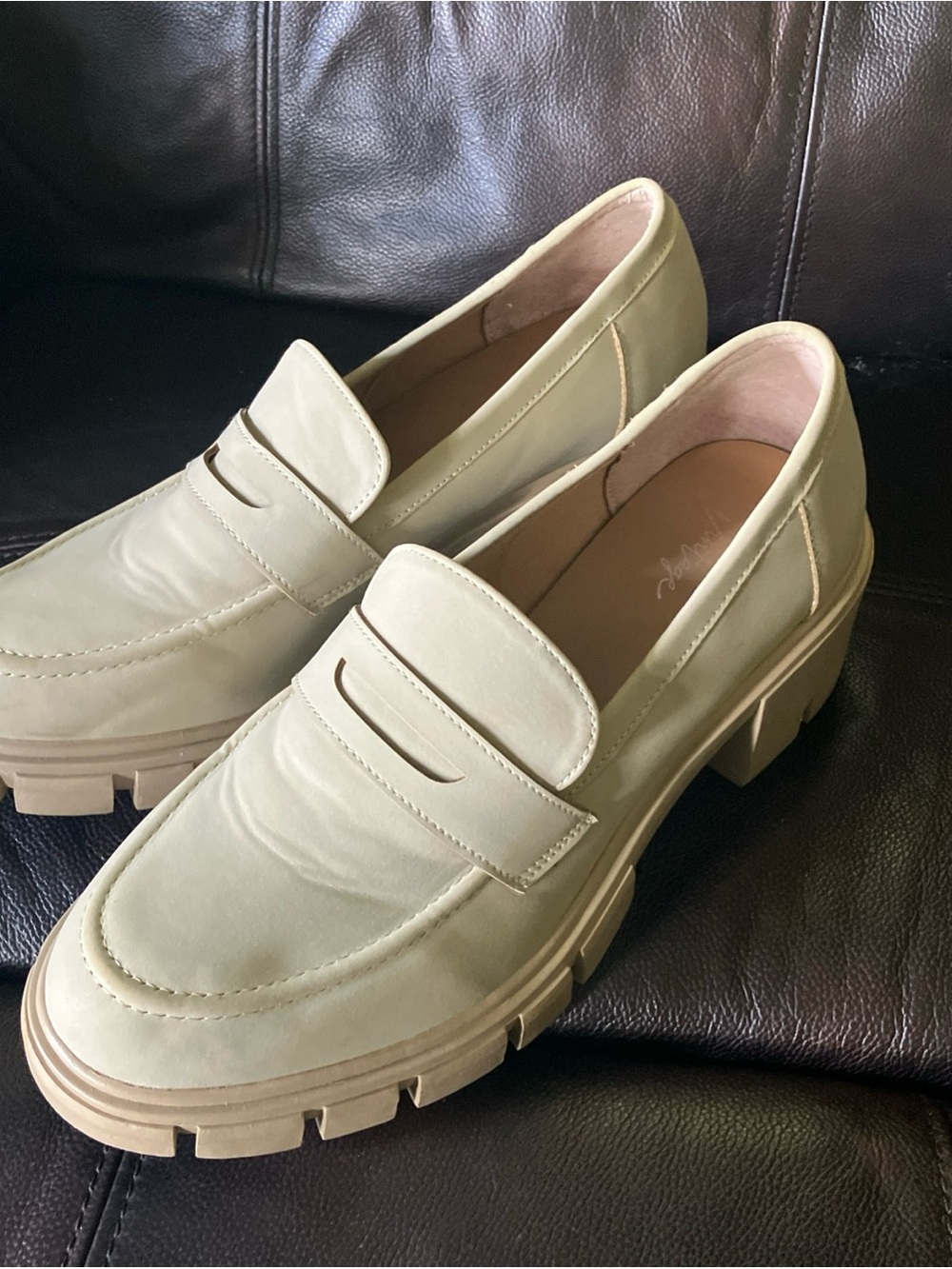 Sage Women’s Chunky Loafer in crème